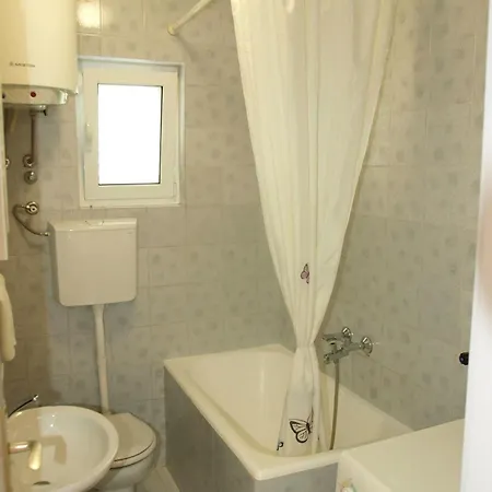 With A Parking Space - 22168 Apartamento Makarska