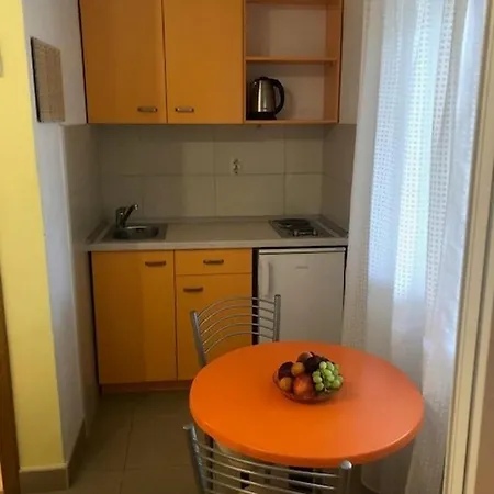 With A Parking Space - 22168 Makarska