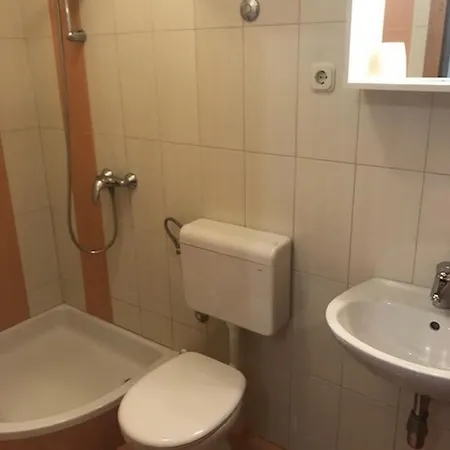 Apartamento With A Parking Space - 22168 Makarska