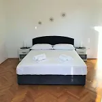 Apartamento With Parking Space - 22168 Makarska