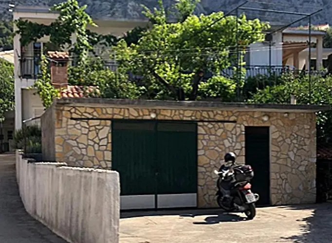 Appartamento With Parking Space - 22168